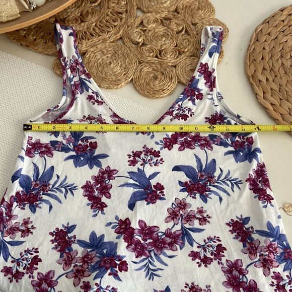 American Eagle Floral V Back Tank XS - Picture 4 of 5